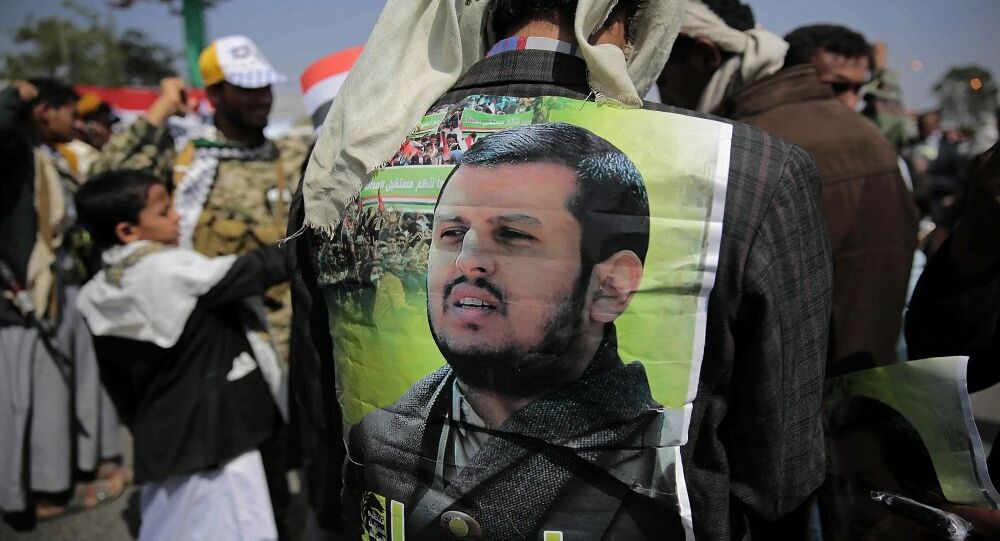 جماعة الحوثي تصدر بيان   يثير رعب جمع السكان في مناطقها