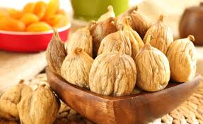 فاكهة مجففة يأكله اليمنيون  في رمضان يحمي من الإصابة بـ”السرطان” و”السكري”!!