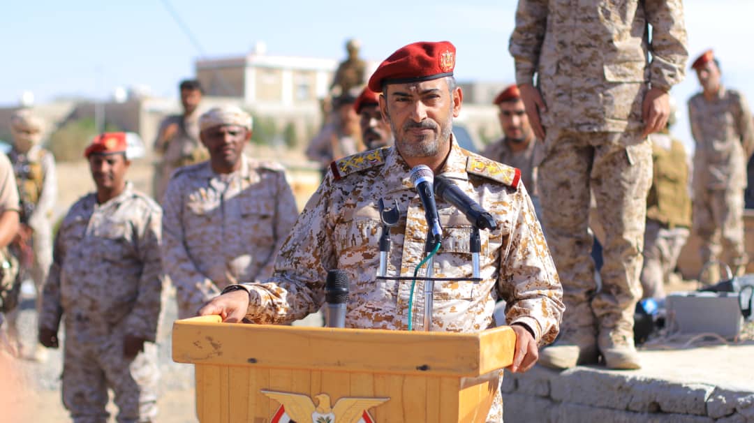 رئيس الأركان “يثمن الاهتمام الذي توليه القيادة ممثلة بالقائد الأعلى للقوات المسلحة رشاد العليمي