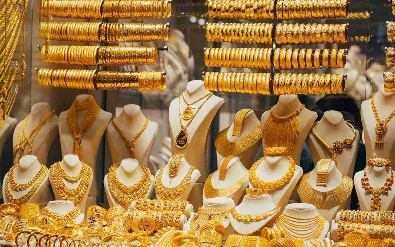 أسعار الذهب اليوم السبت 27 أبريل في اليمن