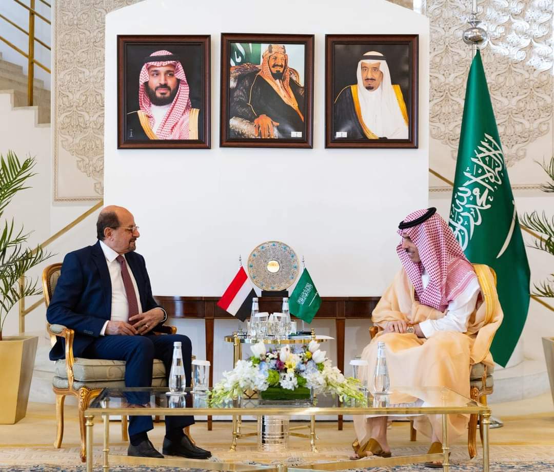 وزير الخارجية وشؤون المغتربين يلتقي وزير خارجية المملكة العربية السعودية الشقيقة
