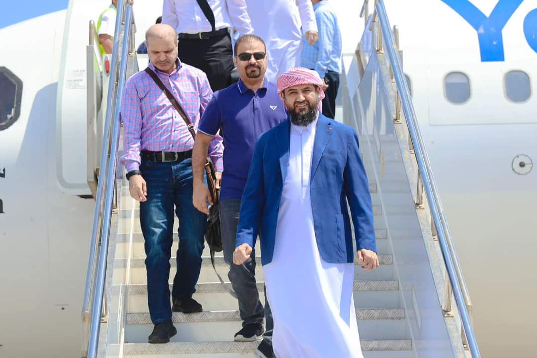 عضو مجلس القيادة الرئاسي “المحرّمي” يصل إلى العاصمة المؤقتة عدن