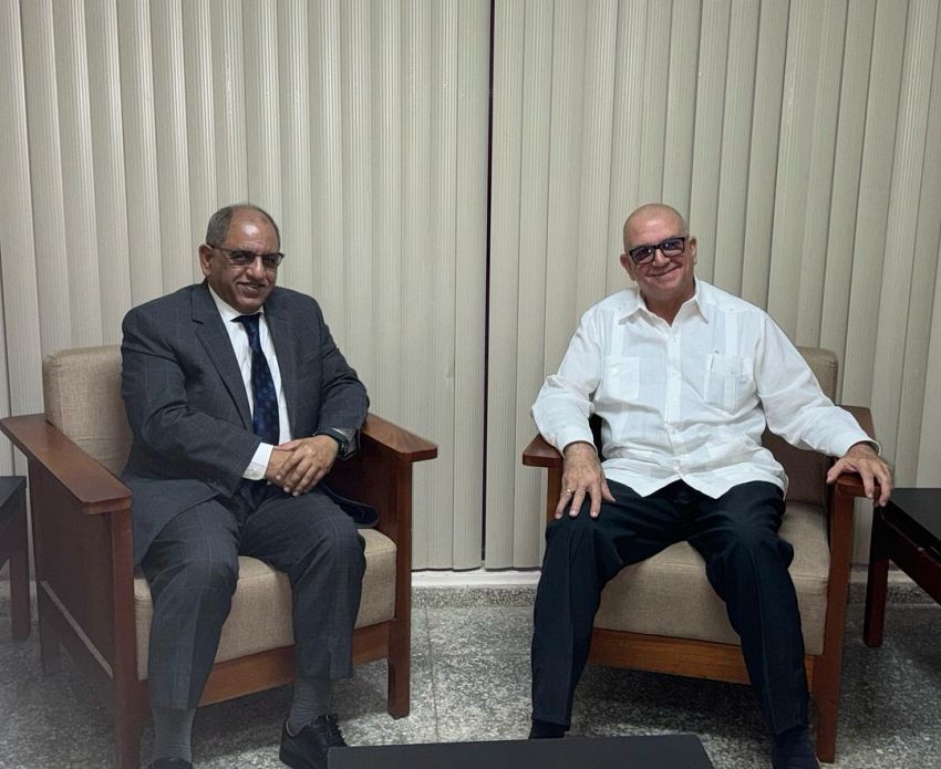 السفير ناشر يبحث مع مسؤول كوبي سبل تعزيز العلاقات الثنائية بين البلدين
