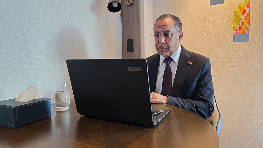 وزير الصناعة والتجارة يبحث مع السفير الصيني تعزيز التعاون الثنائي