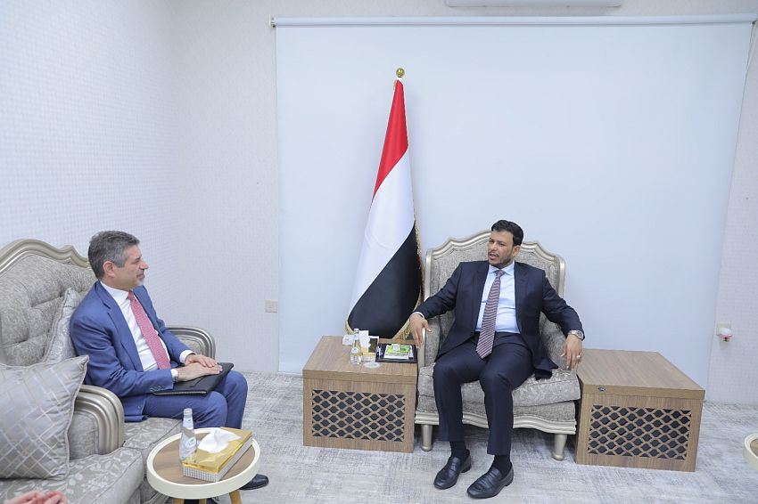 الدكتور عبدالله العليمي يبحث مع السفير الامريكي مستجدات الأوضاع على الساحة الوطنية