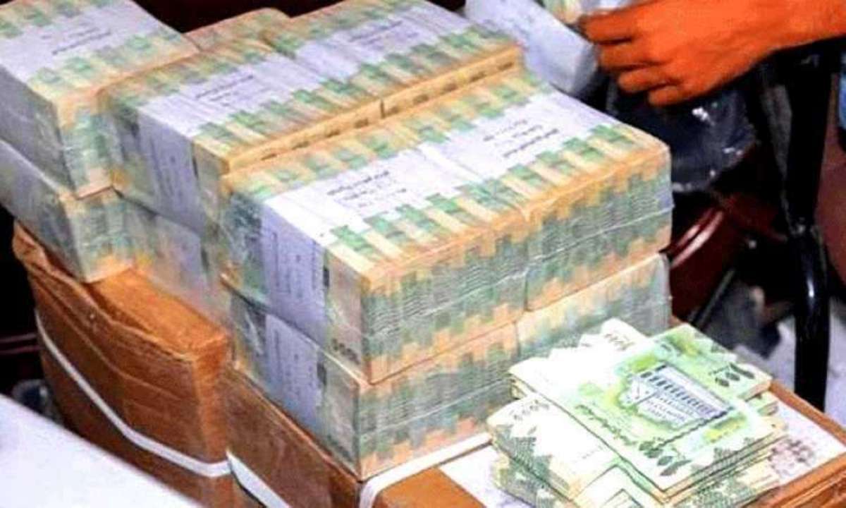 مصدر حكومي: عملية صرف المرتبات بدأت الخميس الماضي وعلى الجهات المتأخرة تقديم الشيكات